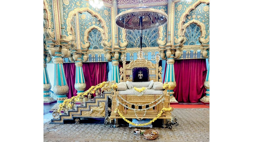 Golden Throne assembled at Palace