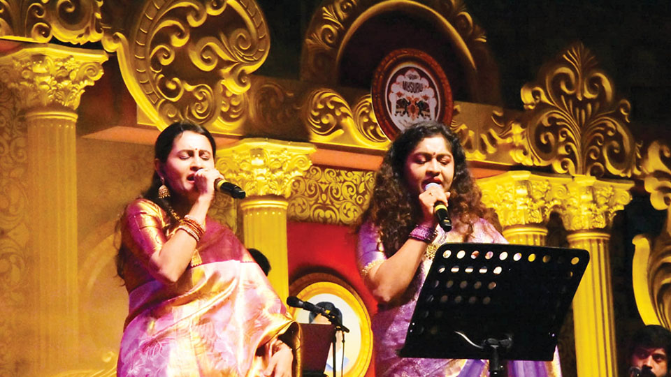 Cultural feast at Palace ends