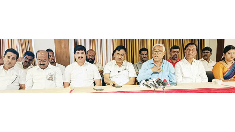 Congress Govt. pushing religious conversion: Raghu Kautilya