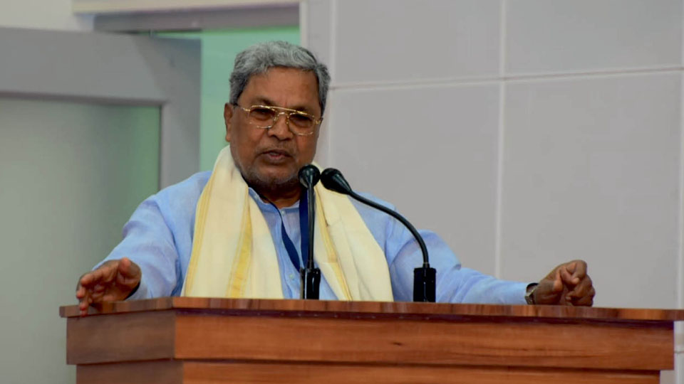 Dasara inauguration row: CM calls Prathap Simha a ‘fool’ for opposing Banu Mushtaq