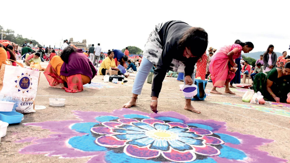 Rangoli art wins hearts