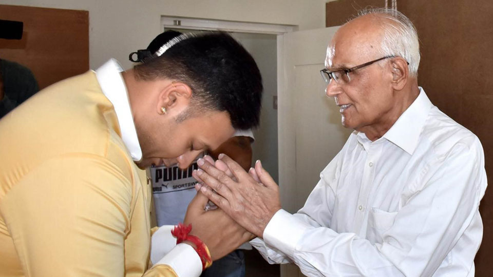 MP Yaduveer condoles demise of Dr.S.L.Bhyrappa