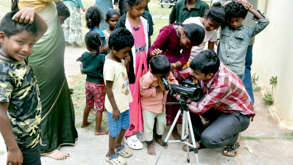 Science Activities Programme held for children of Mahouts, Kavadis