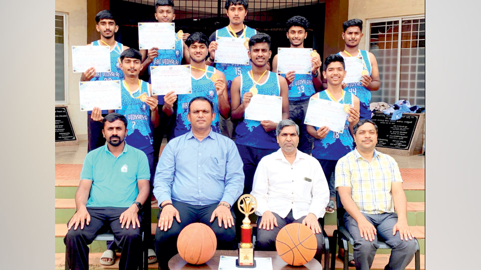 Basketball tourney champions