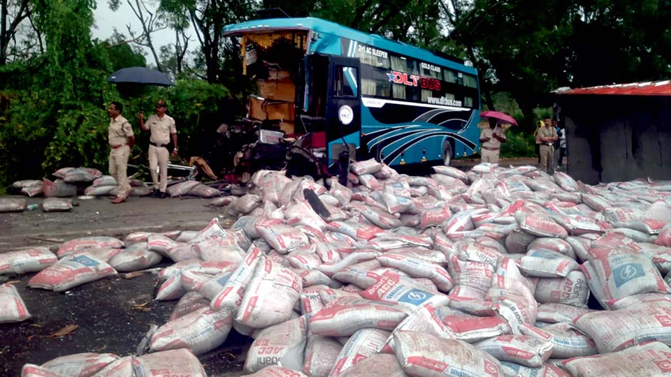 Two dead, 14 injured in Hunsur bus-lorry accident