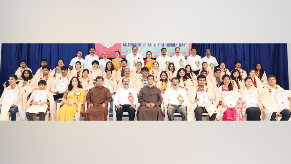 Konkani Christian Assn. felicitates students