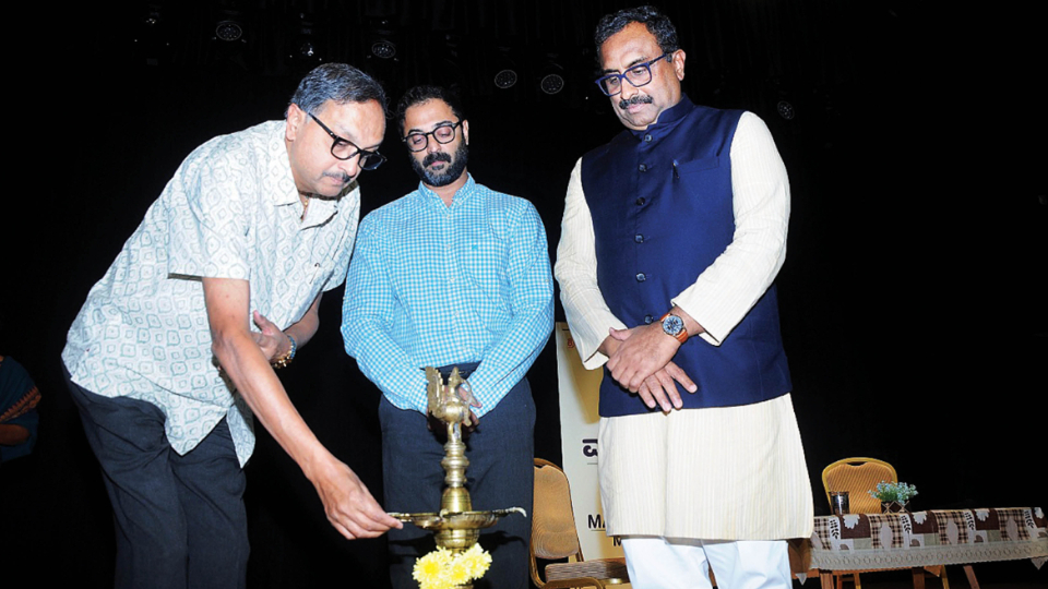 ‘Only select Congress leaders are pushing RSS ban’