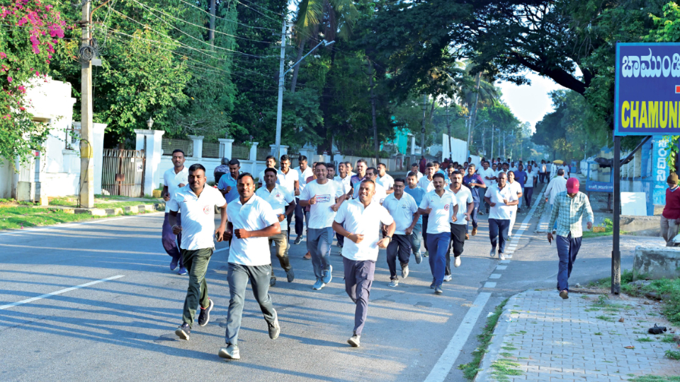 District Police run for unity in city