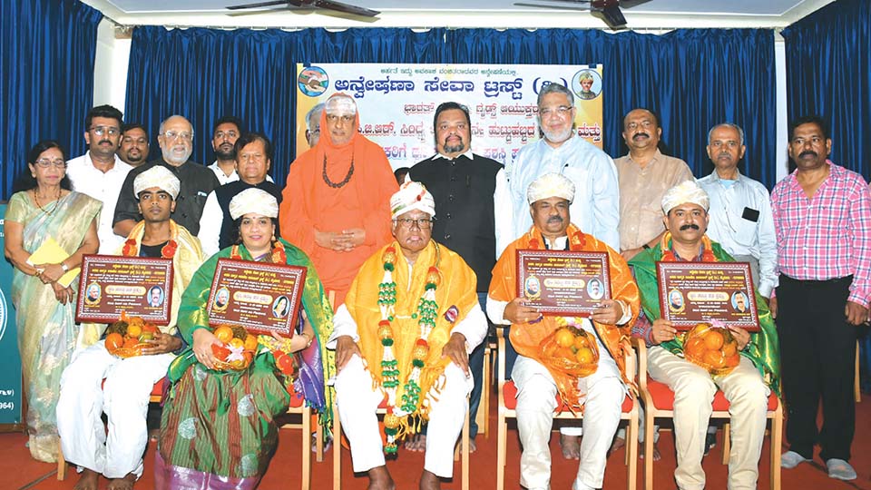 Ready to share my political knowledge with young politicians: P.G.R. Sindhia