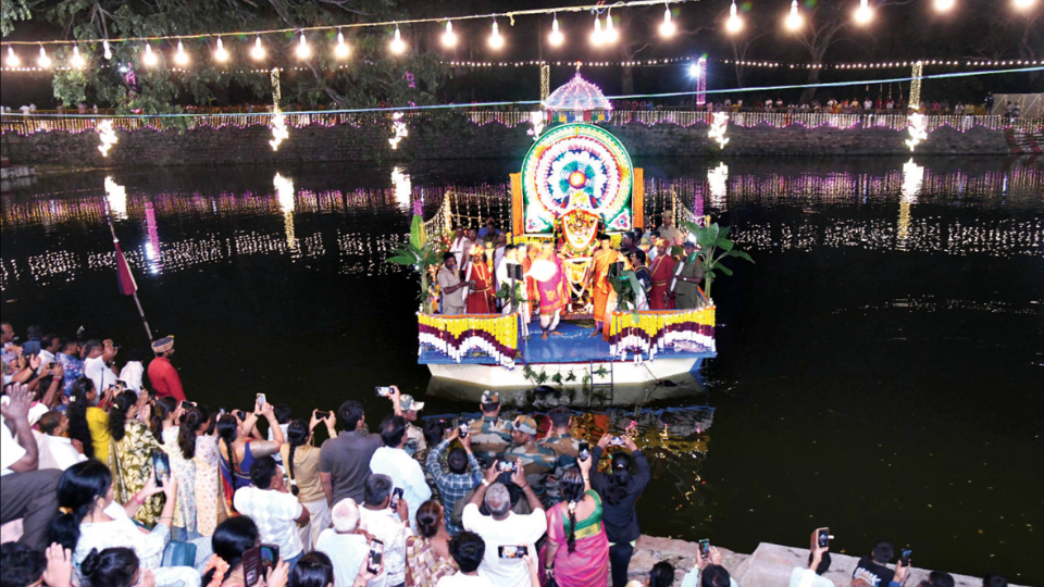 Teppotsava atop Chamundi Hill