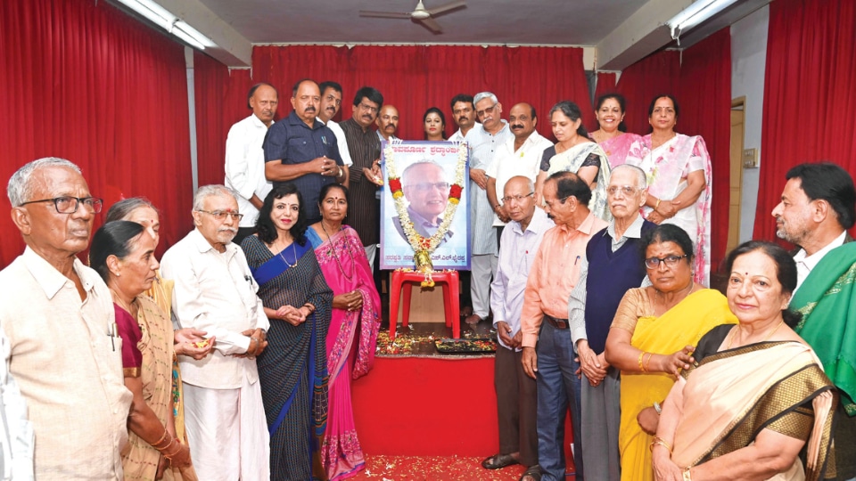 Writers pay tribute to Dr. Bhyrappa