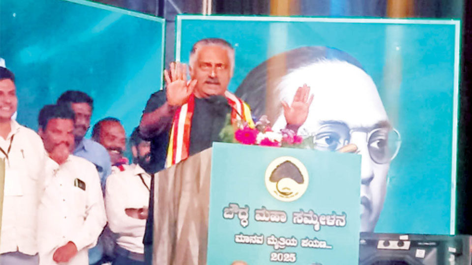 Actor Prakash Raj mocks RSS