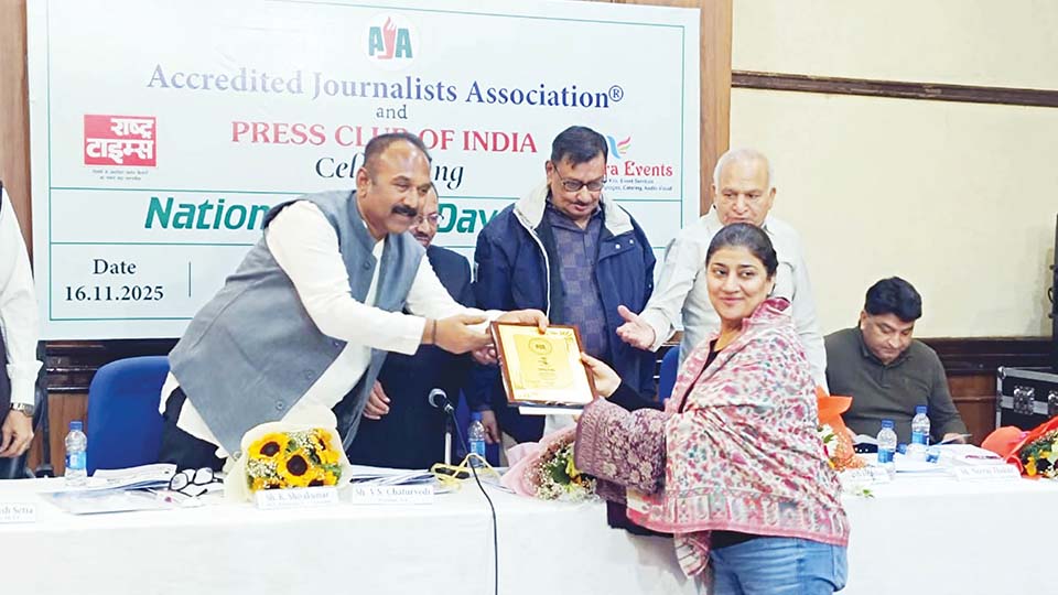 MLC seeks 50% concession in train fares for journalists