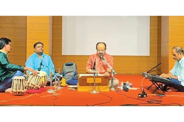 Vid. Puttur Narasimha Nayak presents ‘Dasara Padagalu’ at BVB Mysuru