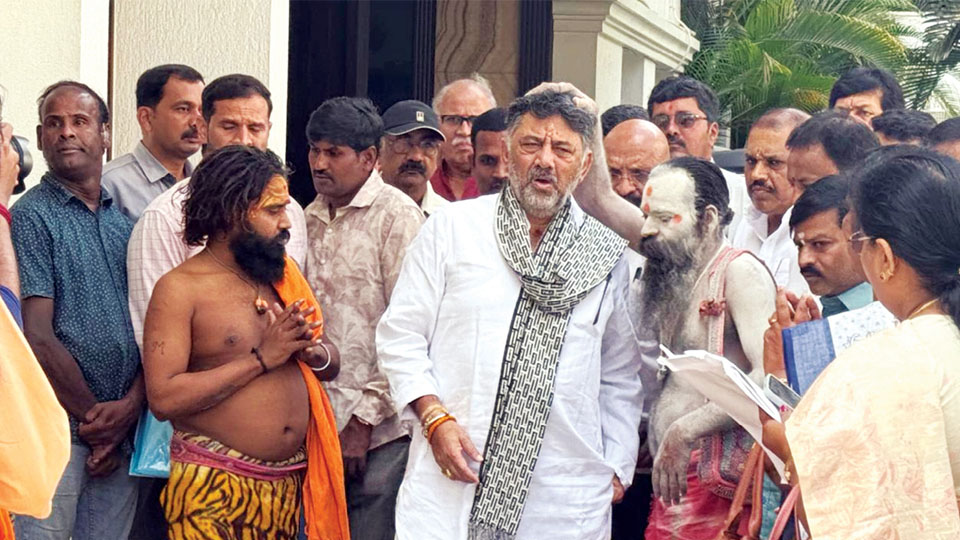 DKS camp ups heat in Delhi