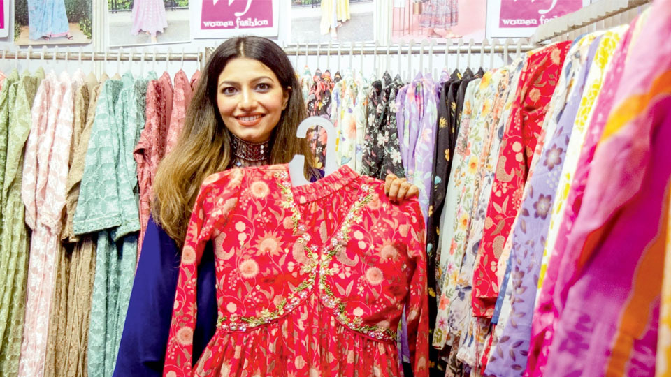 Hi Life Exhibition in city on Nov. 25 and 26