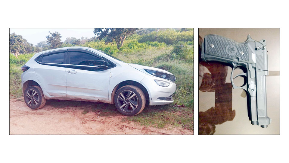 Illegal entry into Bandipur Reserve: Car with pistol seized, investigation underway