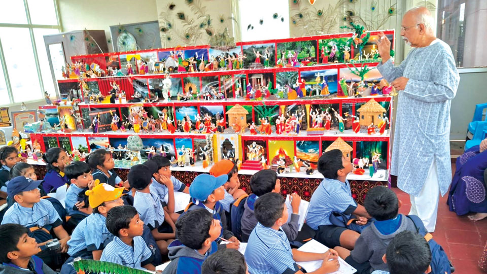 Paper-Pulp Doll Show to conclude on Nov. 15