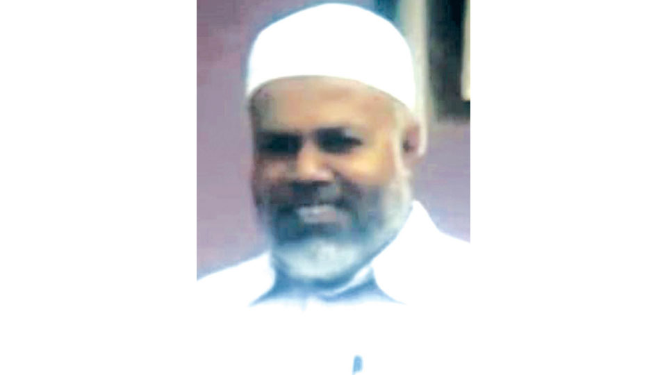 Man hacked to death in front of family at Hunsur