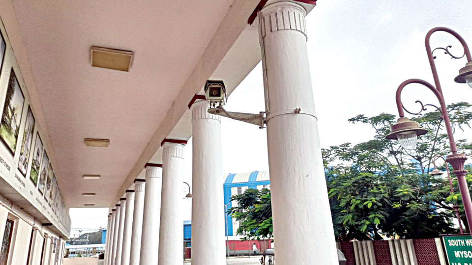 Sorry state of CCTV cameras at City Railway Station