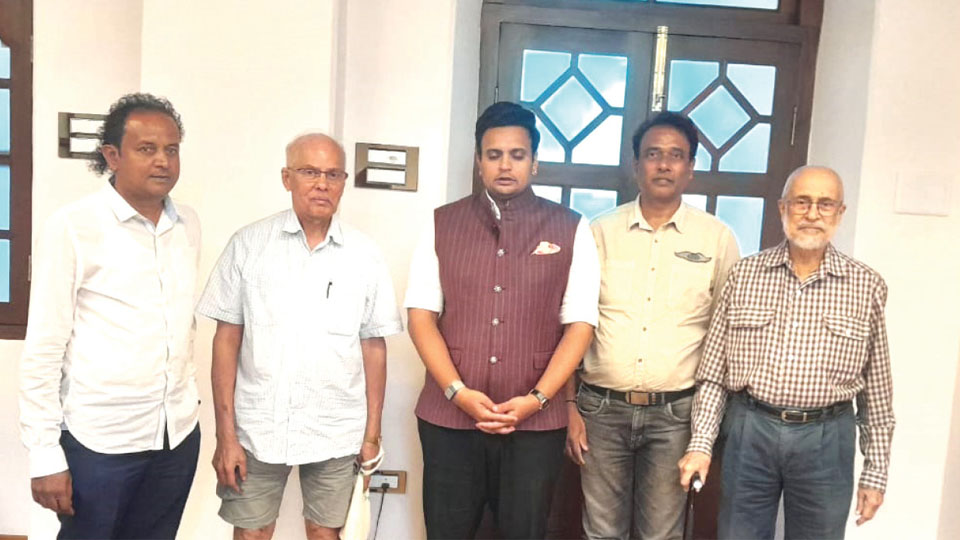 Flyover debate heats up as MGP activists meet MP Yaduveer