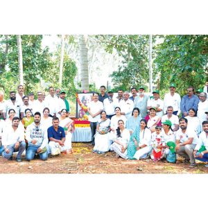 Tribute to Saalumarada Thimmakka with a resolve to grow more trees