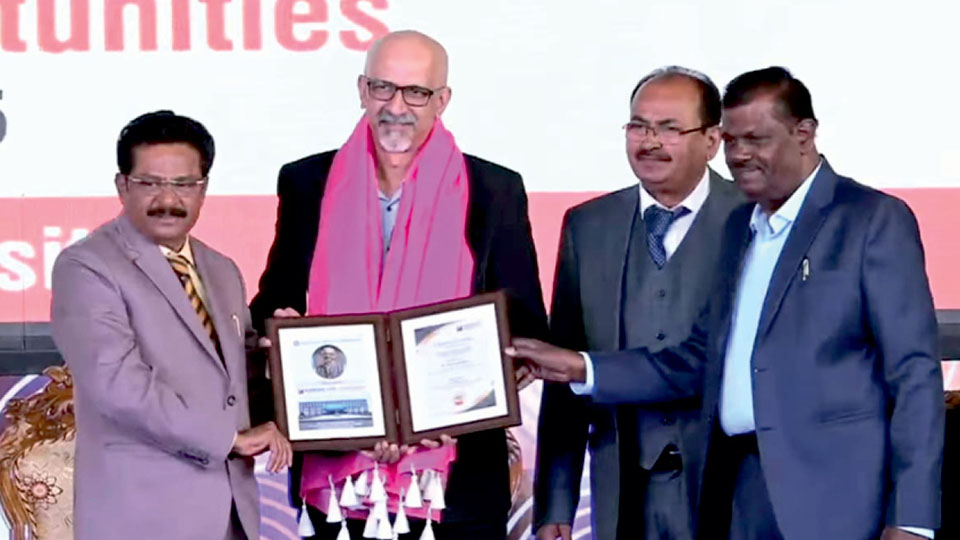 Indian Commerce Assn. fetes Digital Strategist Atul Bengeri