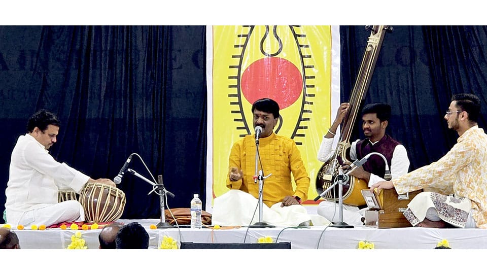 Pt. Jayateerth Mevundi performs at MITT