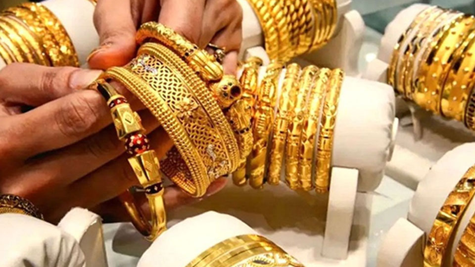 Interest Rates on Loan Against Gold: What Borrowers Should Know