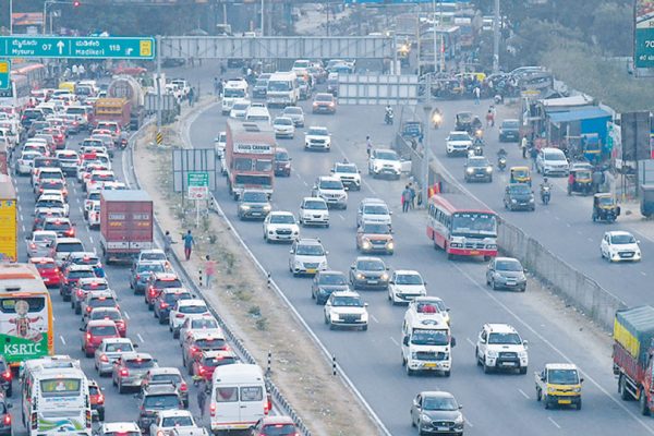 Holiday rush brings traffic to a crawl