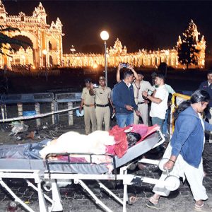 Helium cylinder blast: Balloon vendor killed, 6 injured