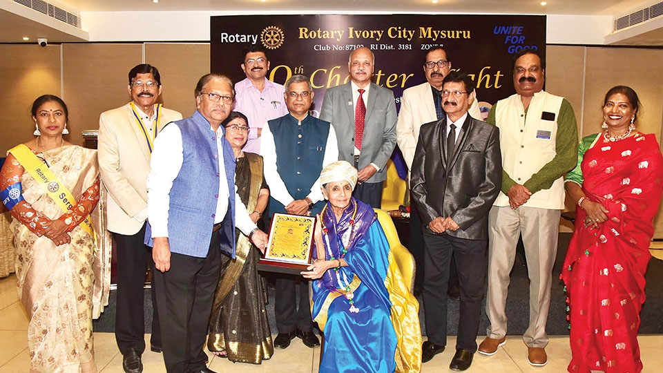 Madhuri Thathachari receives Rotary Margadarshak Award