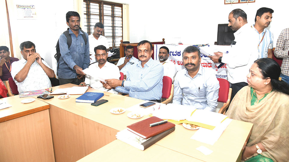 Issue e-khata within 45 days: Lokayukta Dy.SP