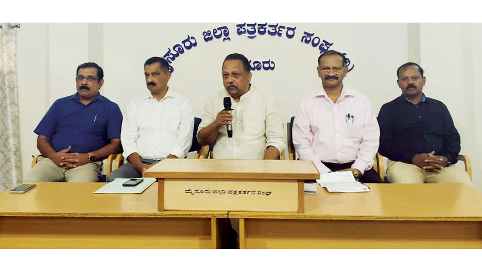 Carol Singing Contest on Dec. 14