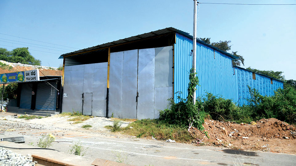 MDMA racket: Shed locked, three accused still on the run