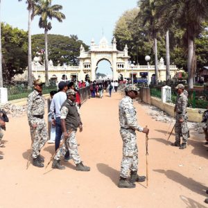 Hawkers evicted: Shops outside Mysore Palace Varaha Gate cleared