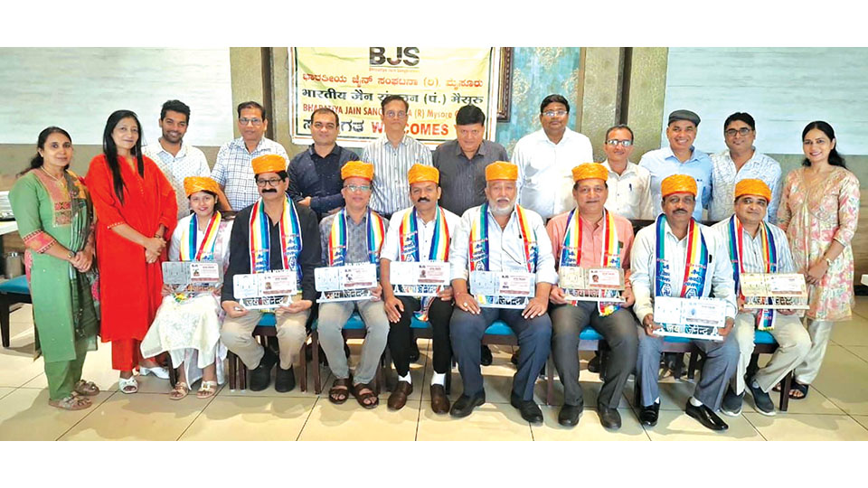 Bharatiya Jain Sanghatana felicitates social volunteers