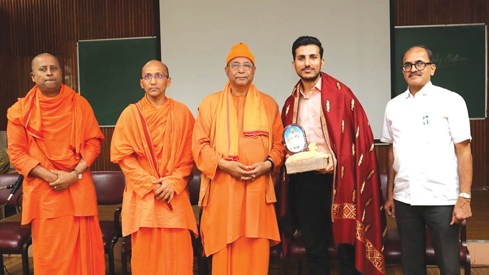 City’s RK Vidyashala alumnus feted for his INI SS feat