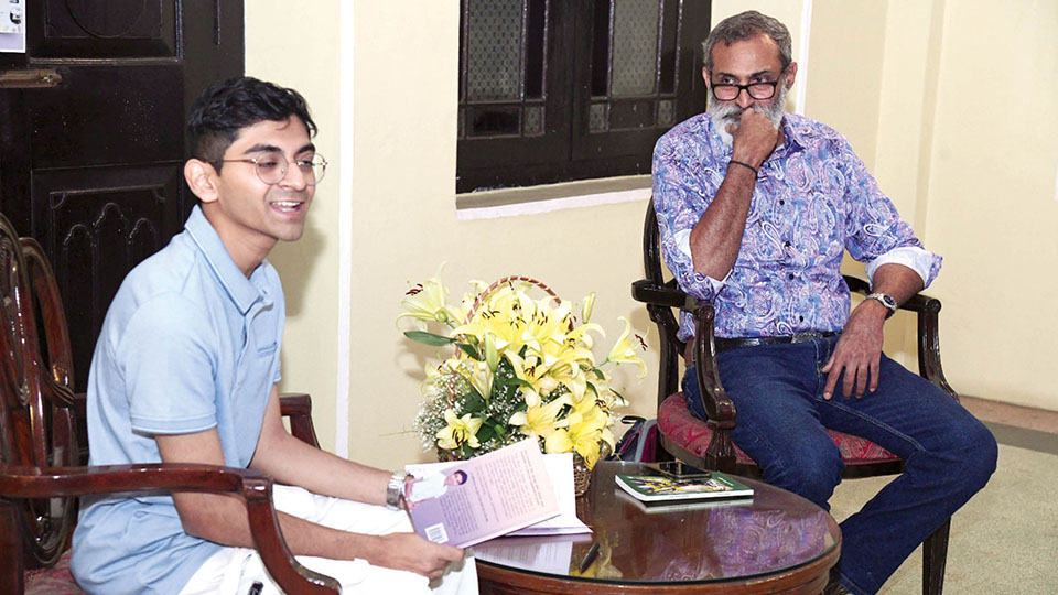 A poetic evening… Literary dialogue on ‘Inked in the Hills’ held