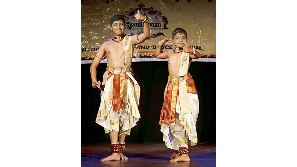 Bhushan Brothers perform at Bengaluru Dance Festival