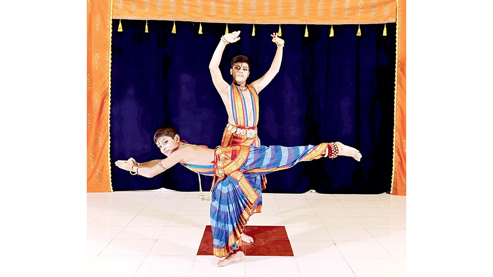 Bhushan Brothers perform at Sandhya Deepa Winter Fest