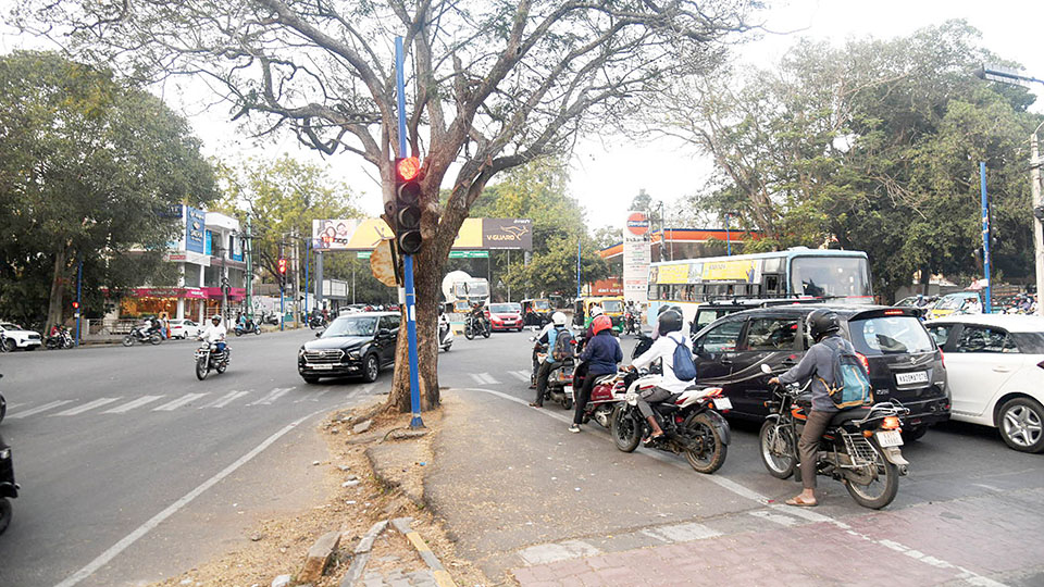 Potential traffic hazards and accident spots