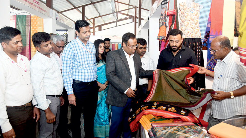 ‘Silk Fab’ expo-cum-sale begins