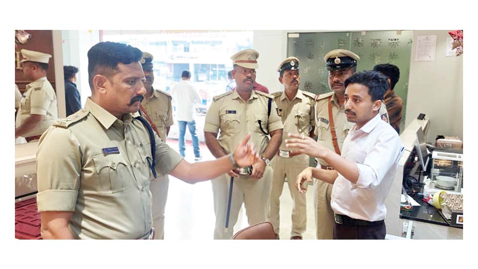 gold heist in Hunsur