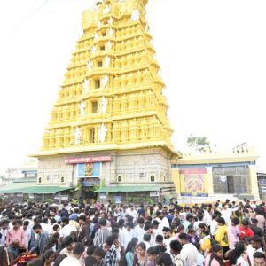 Temple rush on New Year Day