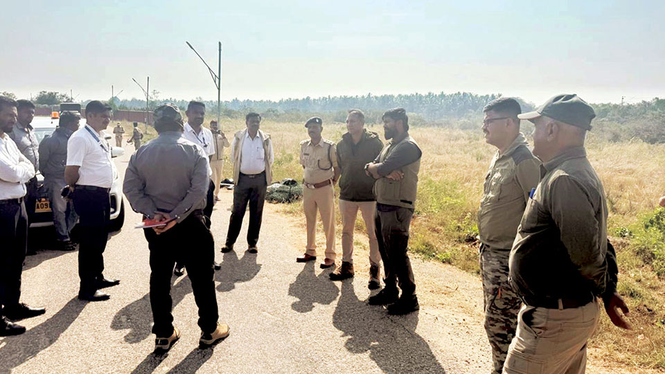 Tiger SCARE at Mysore Airport