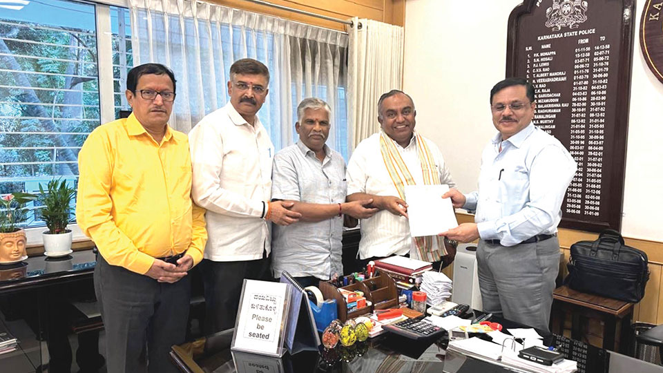 Remarks on Ballari violence: Krishnaraja MLA files plaint against KPCC Spokesperson