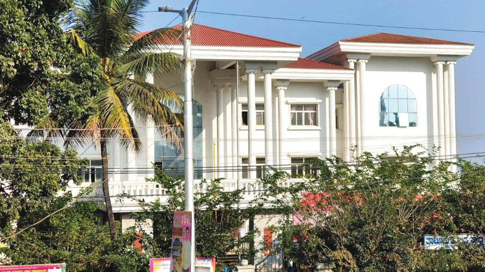 Bid to grab 320-acre Government land