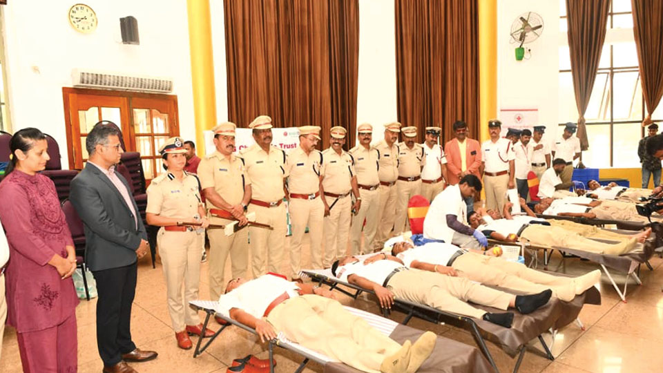 City Traffic Police donate blood to mark Road Safety Month