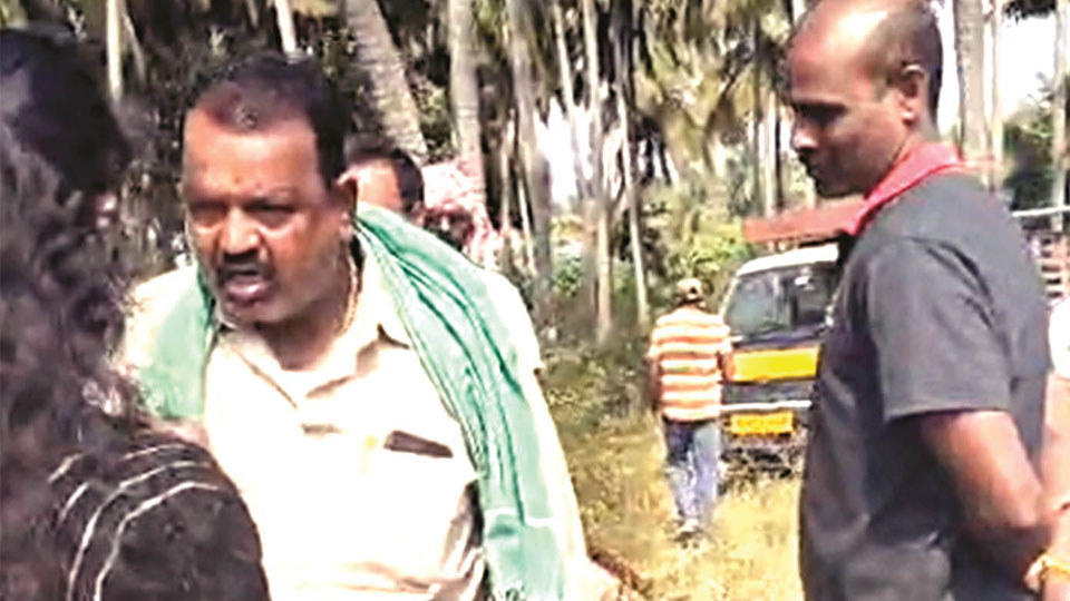 Woman Officer Threatened in CM’s hometown